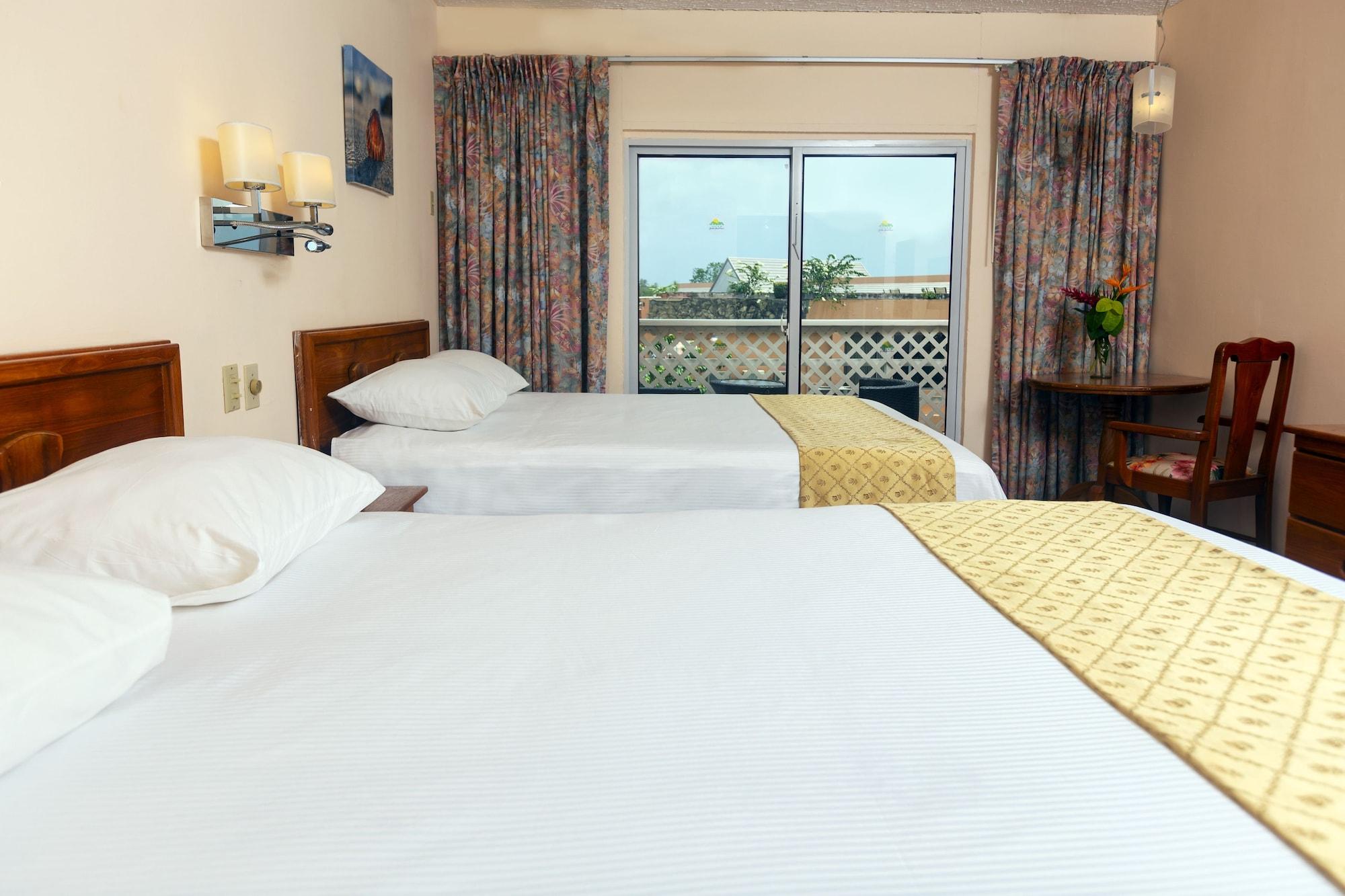 Grafton Beach Resort Black Rock Екстериор снимка