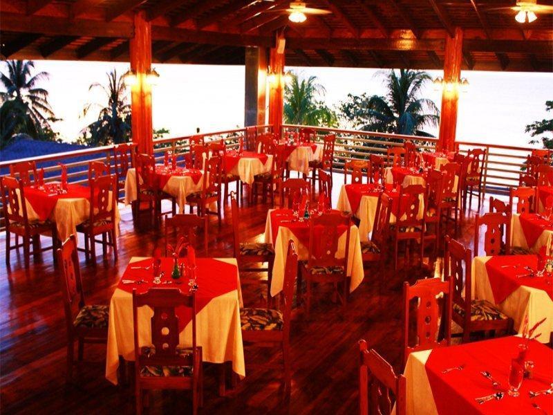 Grafton Beach Resort Black Rock Екстериор снимка