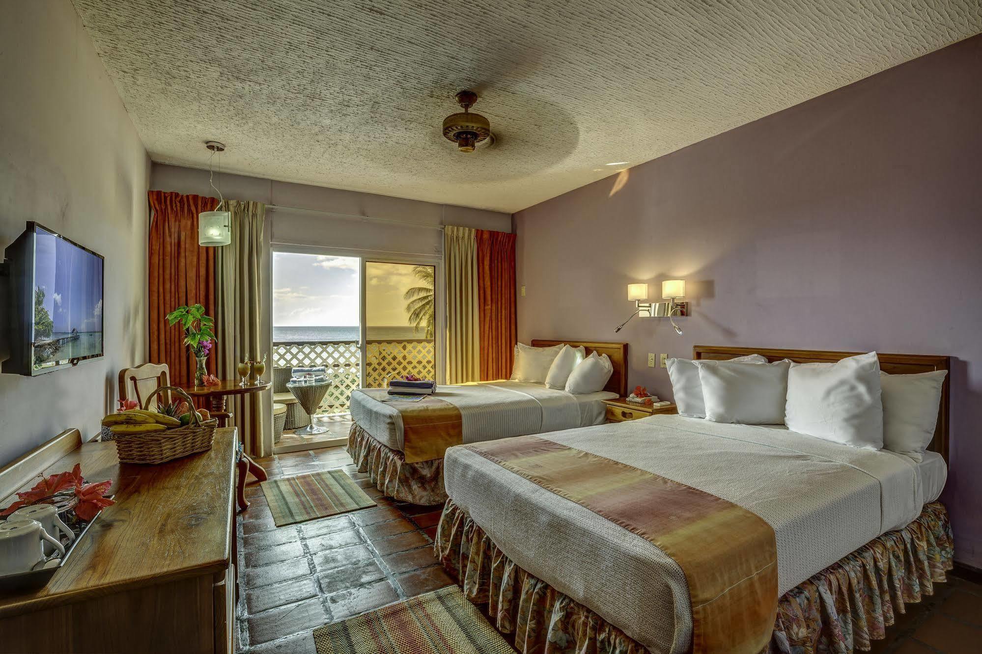 Grafton Beach Resort Black Rock Екстериор снимка