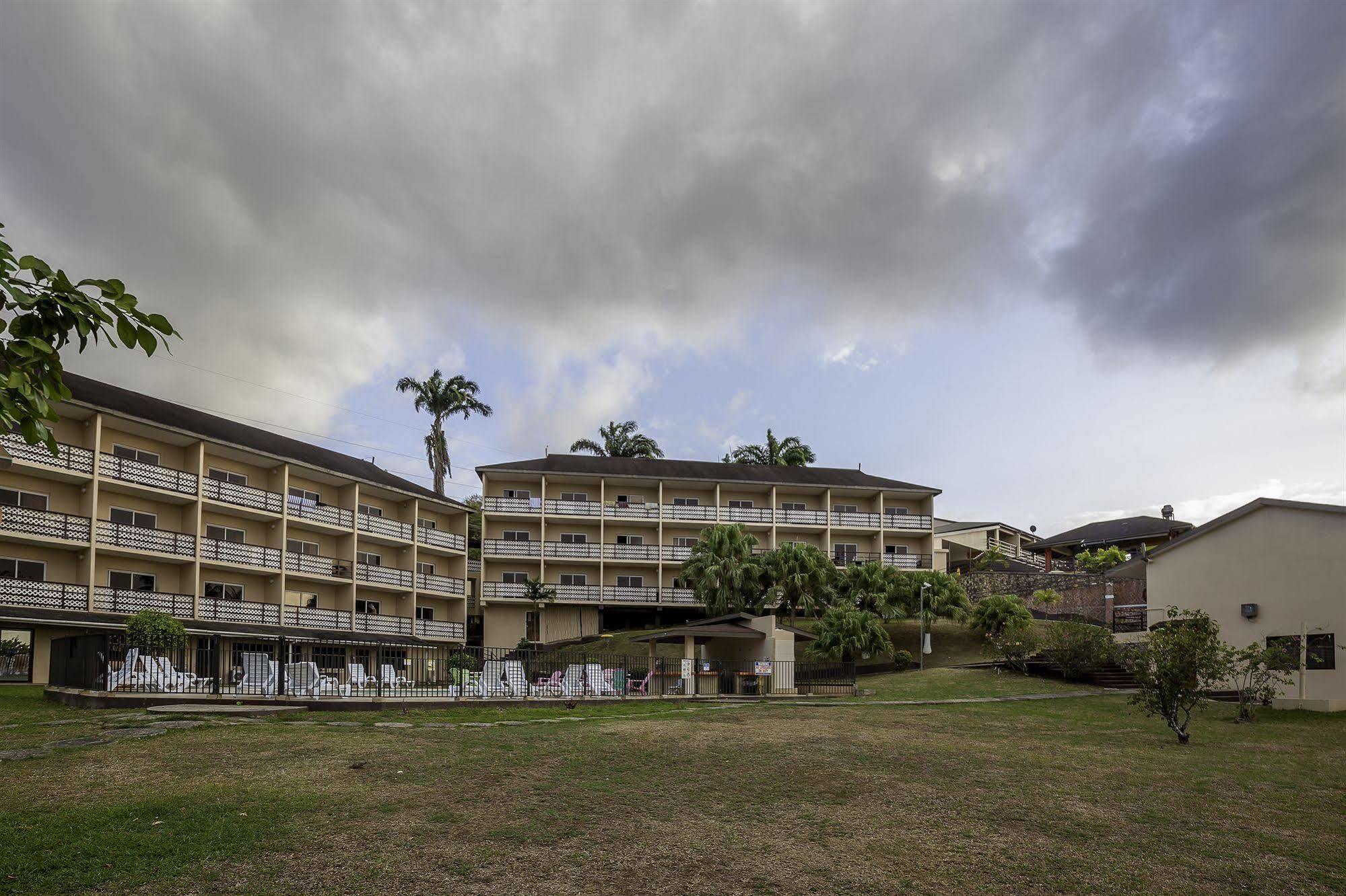 Grafton Beach Resort Black Rock Екстериор снимка